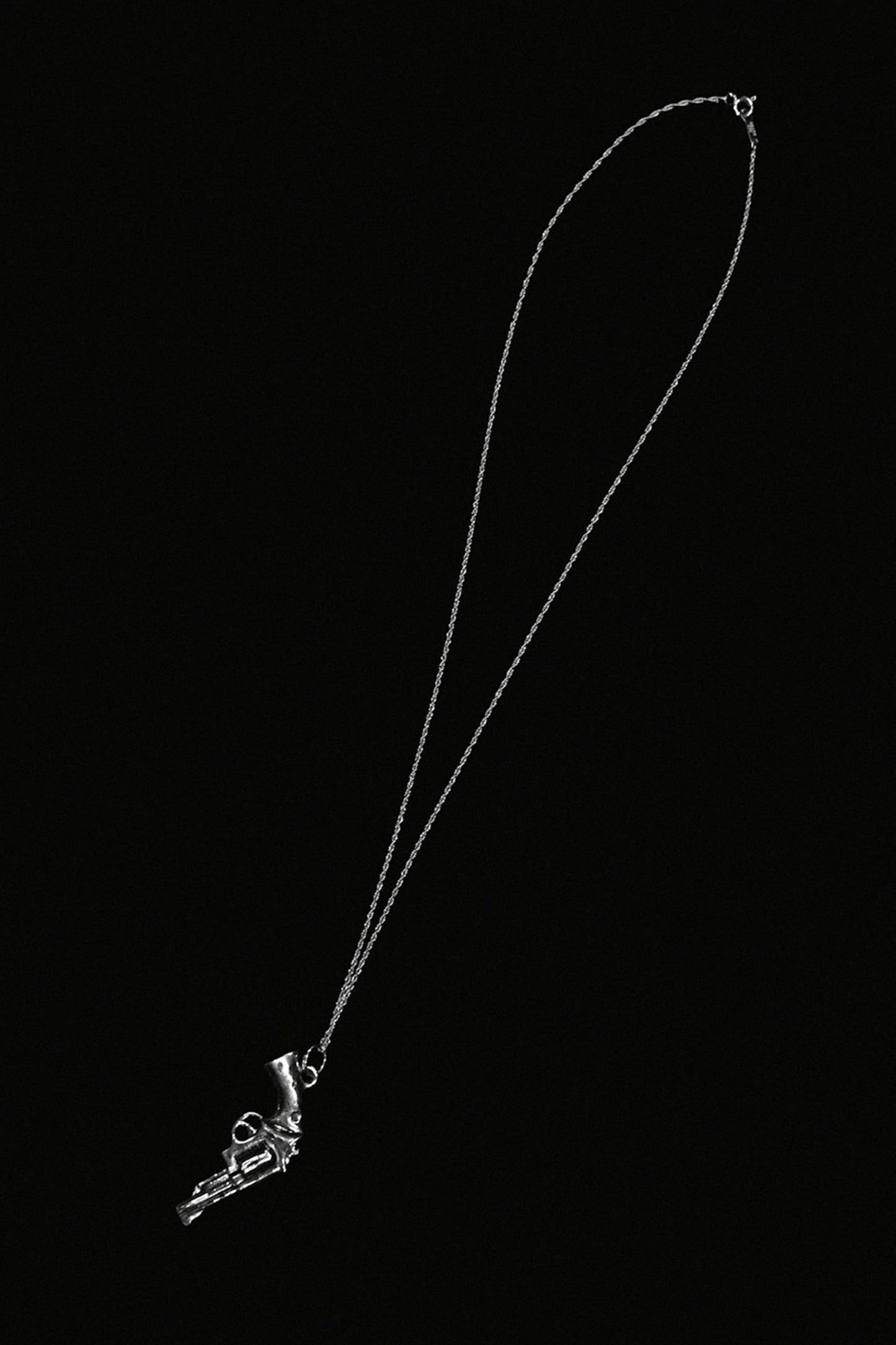 FILOUS REVOLVER NECKLACE
